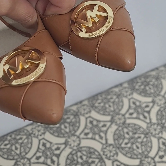 Michael by Michael Kors Caroline Charm Pump - Picture 14 of 14